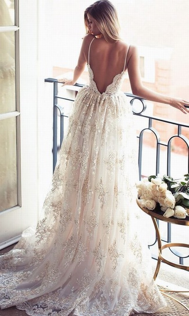 Sexy Spaghetti Straps Backless Wedding Dress Appliques Lace Bridal Gown Custom Wedding Dresses